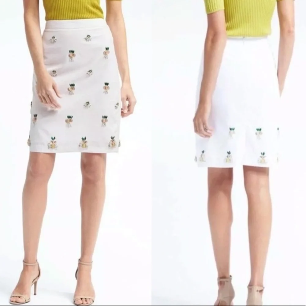 Banana Republic White Pineapple‎ Embellished Skirt - Picture 2 of 10